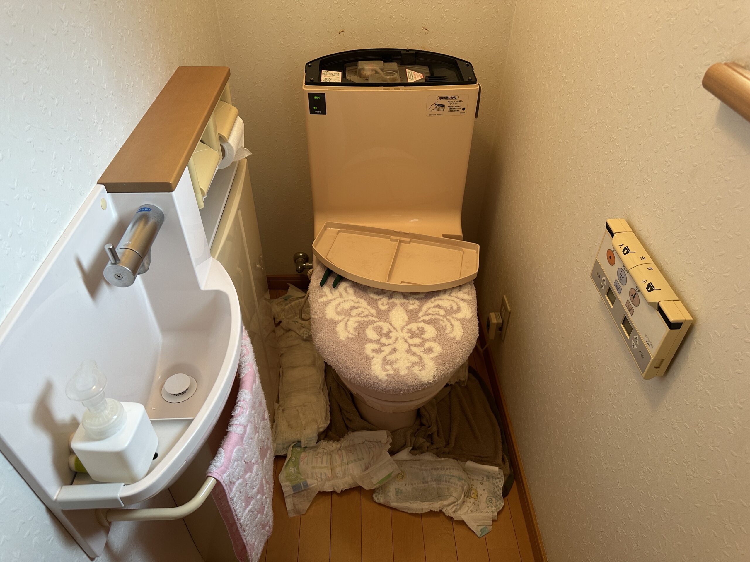 トイレタンク水漏れ密結パッキン交換作業事例-大和高田市南陽町